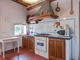 Cottage in Convalle With Terrace