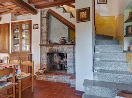 Cottage in Convalle With Terrace