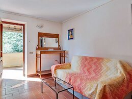 Cottage in Convalle With Terrace