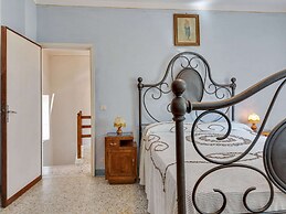 Cottage in Convalle With Terrace