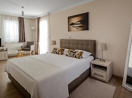 Elegant Villa Escape in Debeljak