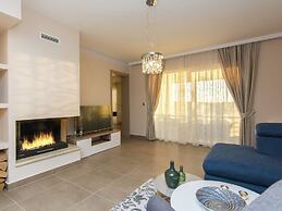 Elegant Villa Escape in Debeljak