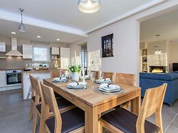 Elegant Villa Escape in Debeljak