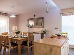 Elegant Villa Escape in Debeljak