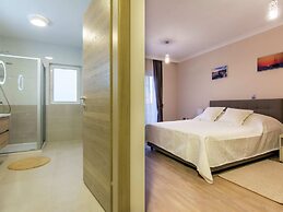 Elegant Villa Escape in Debeljak