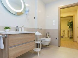 Elegant Villa Escape in Debeljak