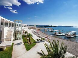 Elegant Villa Escape in Debeljak