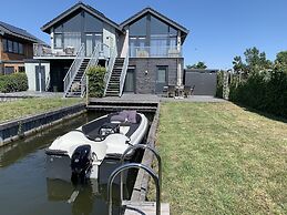 Lovely Holiday Home in Stavoren near Frisian Lakes