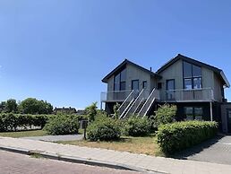 Lovely Holiday Home in Stavoren near Frisian Lakes