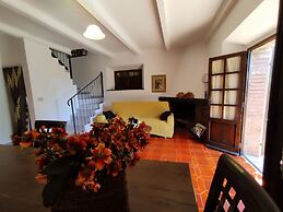 Villa in Sasso Pisano Wuith Garden