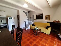 Villa in Sasso Pisano Wuith Garden
