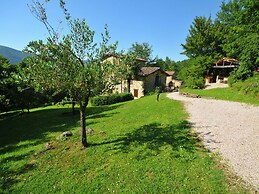 Cottage in Lisciano Niccone Umbria With Swimming Pool