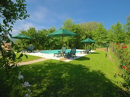 Cottage in Lisciano Niccone Umbria With Swimming Pool