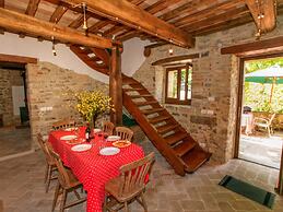 Cottage in Lisciano Niccone Umbria With Swimming Pool