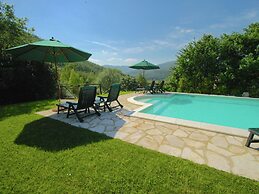 Cottage in Lisciano Niccone Umbria With Swimming Pool