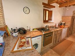 Cottage in Lisciano Niccone Umbria With Swimming Pool