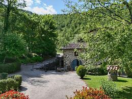 Cottage in Lisciano Niccone Umbria With Swimming Pool