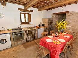 Cottage in Lisciano Niccone Umbria With Swimming Pool