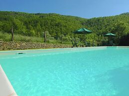 Cottage in Lisciano Niccone Umbria With Swimming Pool