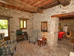 Cottage in Lisciano Niccone Umbria With Swimming Pool