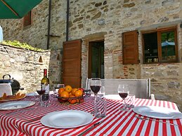 Cottage in Lisciano Niccone Umbria With Swimming Pool