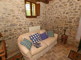 Cottage in Lisciano Niccone Umbria With Swimming Pool