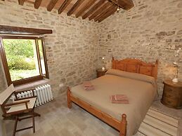 Cottage in Lisciano Niccone Umbria With Swimming Pool