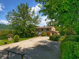 Cottage in Lisciano Niccone Umbria With Swimming Pool
