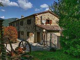 Cottage in Lisciano Niccone Umbria With Swimming Pool