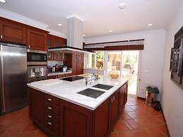 Lavish Villa With Private Swimming Pool