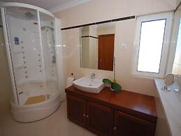 Lavish Villa With Private Swimming Pool