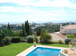 Lavish Villa With Private Swimming Pool