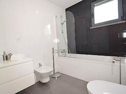 Lavish Villa in Foz do Arelho With Private Pool