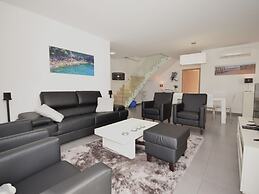 Lavish Villa in Foz do Arelho With Private Pool
