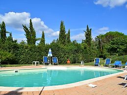 Spacious Apartment in Vinci With Pool and Garden