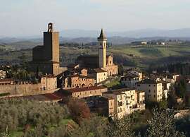Spacious Apartment in Vinci With Pool and Garden
