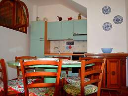 Spacious Apartment in Vinci With Pool and Garden