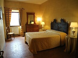 Villa in Vicchio With Tennis Court