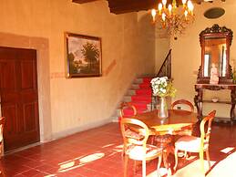 Villa in Vicchio With Tennis Court