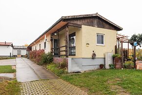 Gemuetlicher Bungalow mit Garten UND Whirlpool in Nakenstorf