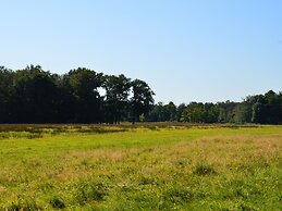 Attractive Bungalow With Sauna and hot tub