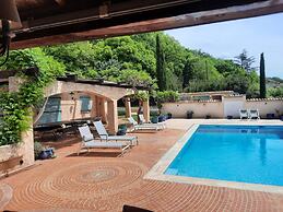 Villa in Salernes With Private Pool & Garden