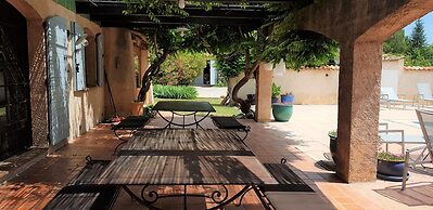 Villa in Salernes With Private Pool & Garden