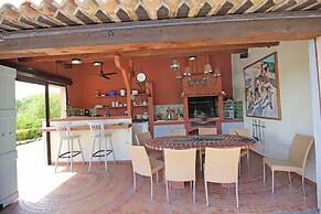 Villa in Salernes With Private Pool & Garden