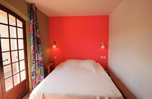 Villa in Salernes With Private Pool & Garden