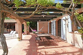 Villa in Salernes With Private Pool & Garden