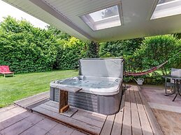 Beautiful Holiday Home in Oldenzaal with Hot Tub
