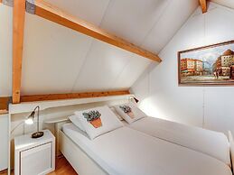 Beautiful Holiday Home in Oldenzaal with Hot Tub