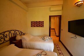 Elegant, Historical Villa with Swimming Pool in Rural Region near Etna