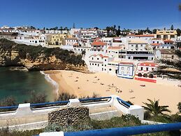 Modern Villa With Swimming Pool Near Carvoeiro